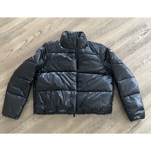 Vuori Women’s Hudson Insulated Puffer Jacket Black Size Large NWT